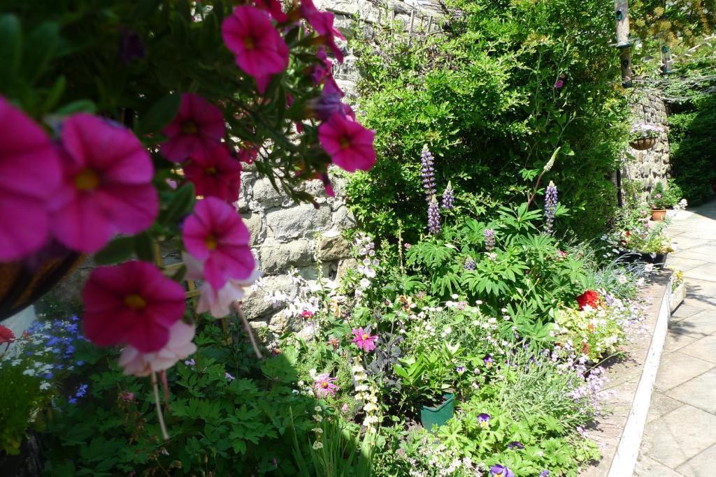 Kirkgate House Bed & Breakfast Knaresborough Exterior photo
