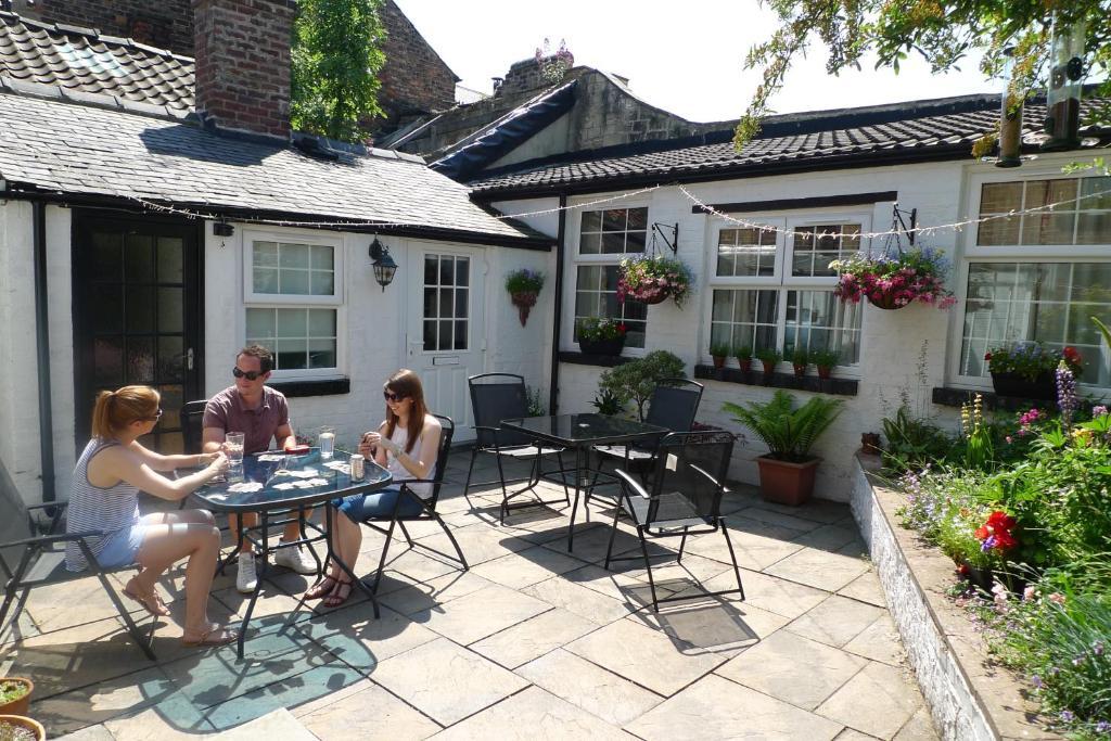 Kirkgate House Bed & Breakfast Knaresborough Exterior photo